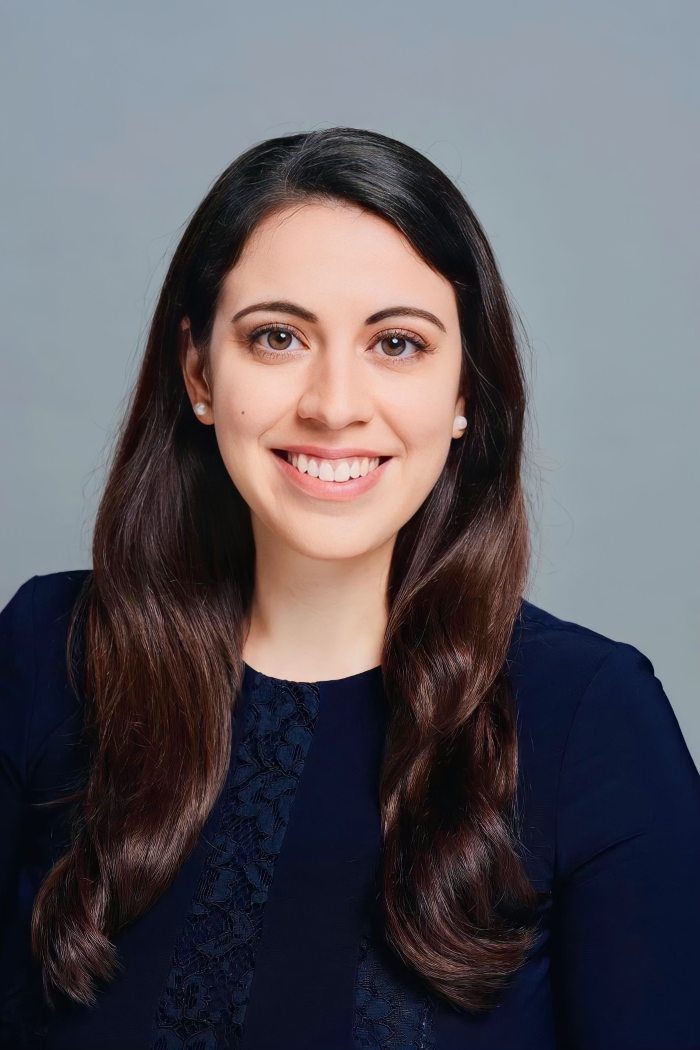 dr mina farahani